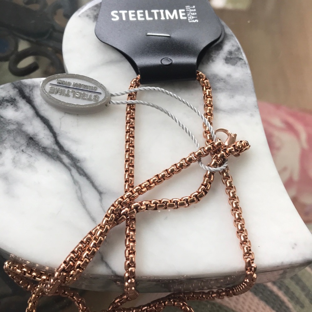 18kt rose gold plated steel 30” chain necklace.